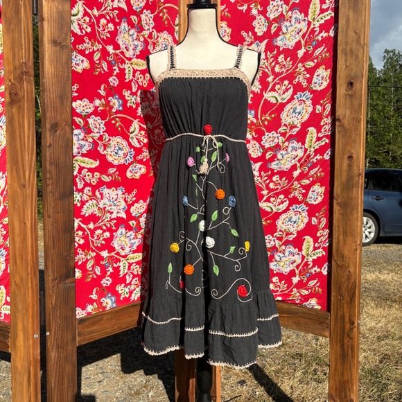 Dresses & Skirts - Grey Crocheted Floral Embellishment Drawstring Cottagecore Midi Dress Size M